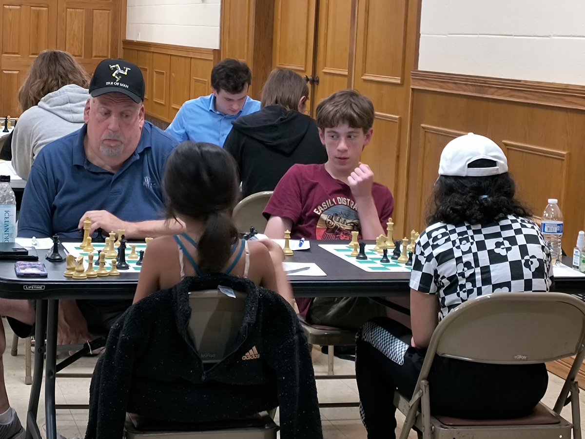 Three experts and a 1900 attend Tuesday Weekly last night, but it's Madison Brown who ties for 1st and jumps from 1652 to 1779 with 2.5/3.0 points!  USCF-rated results: uschess.org/msa/XtblMain.p…