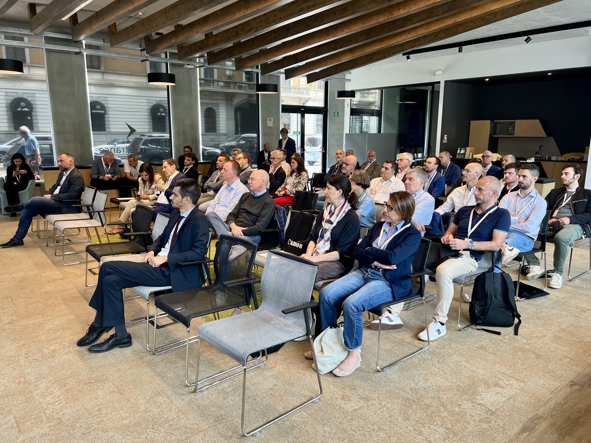 epromsolutions's tweet image. Oggi, si è svolto l&apos;evento, organizzato in collaborazione con @VValleyItalia, @CanonItaliaSpA e @microsoftitalia proprio nell&apos;iconica e prestigiosa @Microsoft House di Milano, dove è stato presentato #Copilot, il nuovo assistente digitale basato sull&apos;Intelligenza Artificiale.🏡🧠