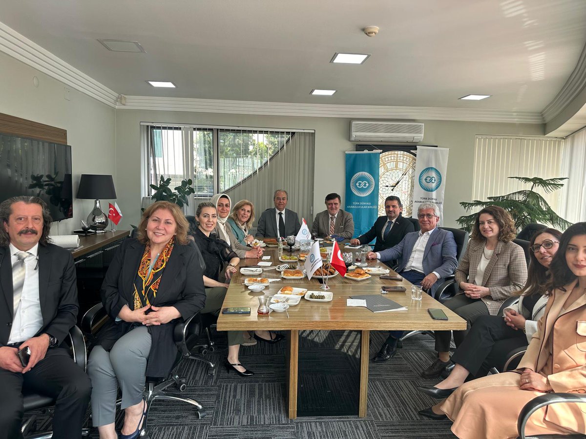 ...
Türk Dünyası Arabulucular Birliği haftalık olağan Yönetim Kurulu toplantısı kurucu tüzel kişi üyemiz HİTİT Arabuluculuk Merkezi'nde yapılmıştır. 

HİTİT Arabuluculuk Merkezi'ne ev sahipliğinden dolayı teşekkür ediyoruz ...