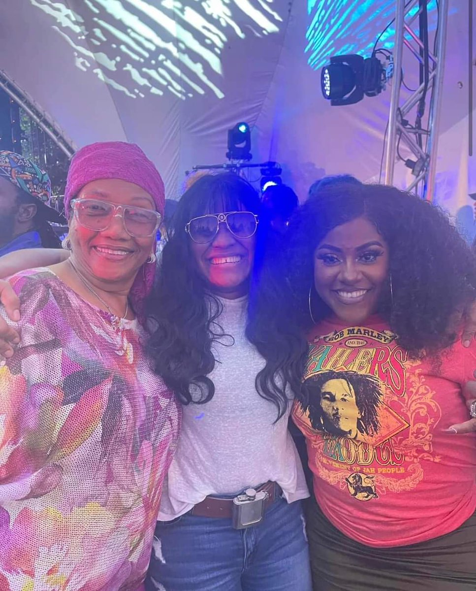 Show some love for the Queens of reggae 👑 Marcia Griffiths, Tanya Stephens and Etana ❤️💛💚