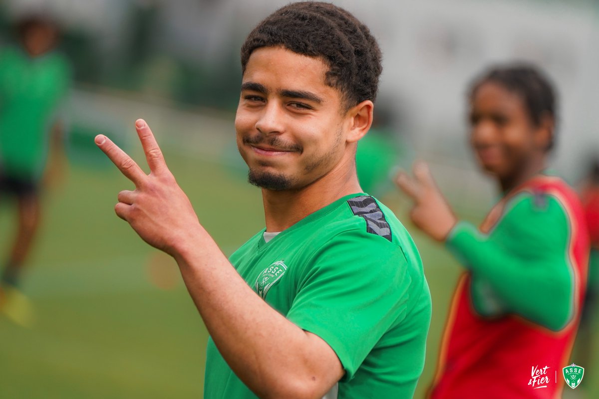 ASSEofficiel's tweet photo. 💪 Dimanche, les petits Verts seront à Amiens pour arracher, sur la pelouse du stade de la Licorne, un billet pour la finale du Championnat de France #U17N ! 

Allez la #GénérationVerte ! 👊💚 https://t.co/92cYnUxcXH