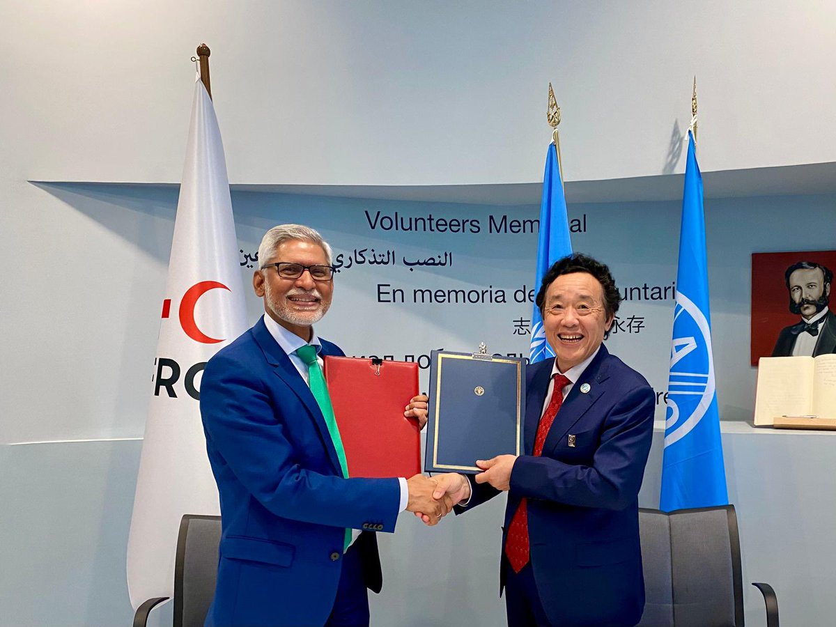Thrilled to announce the renewal of the MoU between @IFRC and @FAO today alongside @FAODG. This important partnership aims to tackle global hunger and food insecurity through innovative approaches and strengthened community resilience. By working together, we will enhance