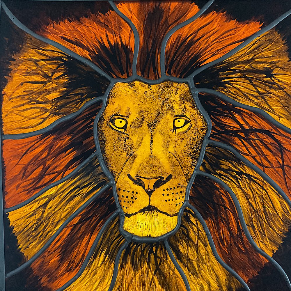 Explore the talent of skilled CGS Maker Tony Ovenell, by immersing yourself in our online glass exhibition “Cycles of Life.” 
Title: Lion
Price: £NFS

cgs.org.uk/onlineexhibiti…

#Makers #exhibition #buylocal #contemporaryglass #glass #glassart #glassartist #handmade #sculpture