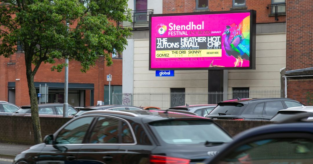 With festival season around the corner, #NorthernIreland’s biggest grass-roots music and arts festival, @Stendhalireland, returns in July and also returns to #busadvertising and this high impact digital billboard 🎶🏟🎤🎸

#outdooradvertising #musicfestival #music #OOH #local