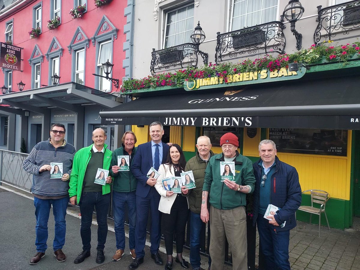 Pearse Doherty getting a great reception in Killarney