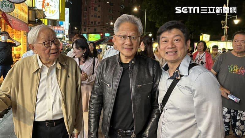 IEObserve's tweet photo. 真扯，老黃把老張都拉出來逛寧夏夜市，寶可夢超夢等級的都出來了！ https://t.co/7ZrjClTe1J