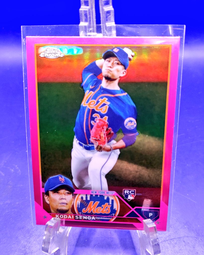 Kodai Senga 
Pink Refractor 

#WackyWednesday 
Starting bid $1.00
At least a $.25 is required after opening 

#WackyWeekFinalRound is tomorrow 
Add to your #WackyStack
Happy collecting everyone