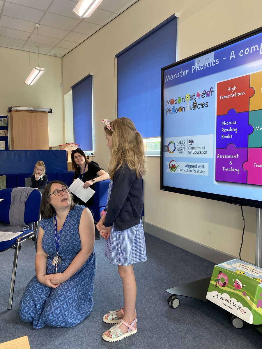 MonsterPhonics's tweet image. Thank you to all at Welshpool Primary School, Powys for an informative and enjoyable learning walk. 

The children were hugely enthusiastic about phonics learning with Monster Phonics and the impact on reading skills was clear to see 👏🏼

#schoolsinwales #phonics #learningwalk