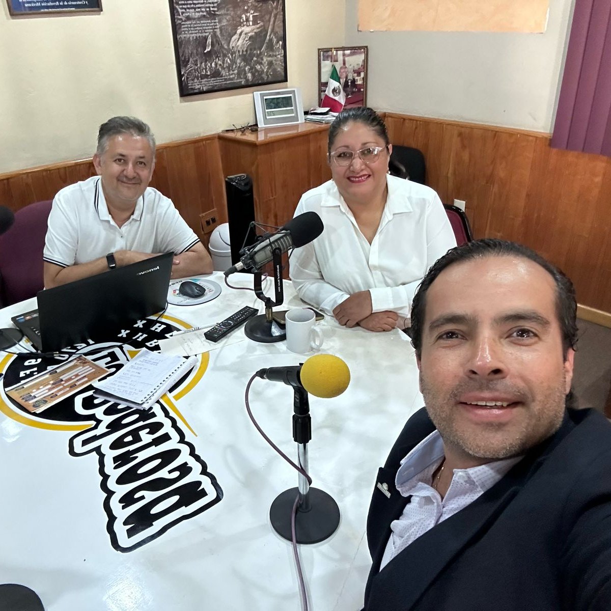 CoparmexZMLeon's tweet image. 👉Hoy nuestro presidente @hector_rodvel estuvo con el equipo de @ELPODERNOTICIAS  #LaPoderosa a quien le agradecemos el tiempo y el espacio para hablar de un tema sumamente importante para el sector empresarial como lo son las elecciones del próximo 2 de Junio.