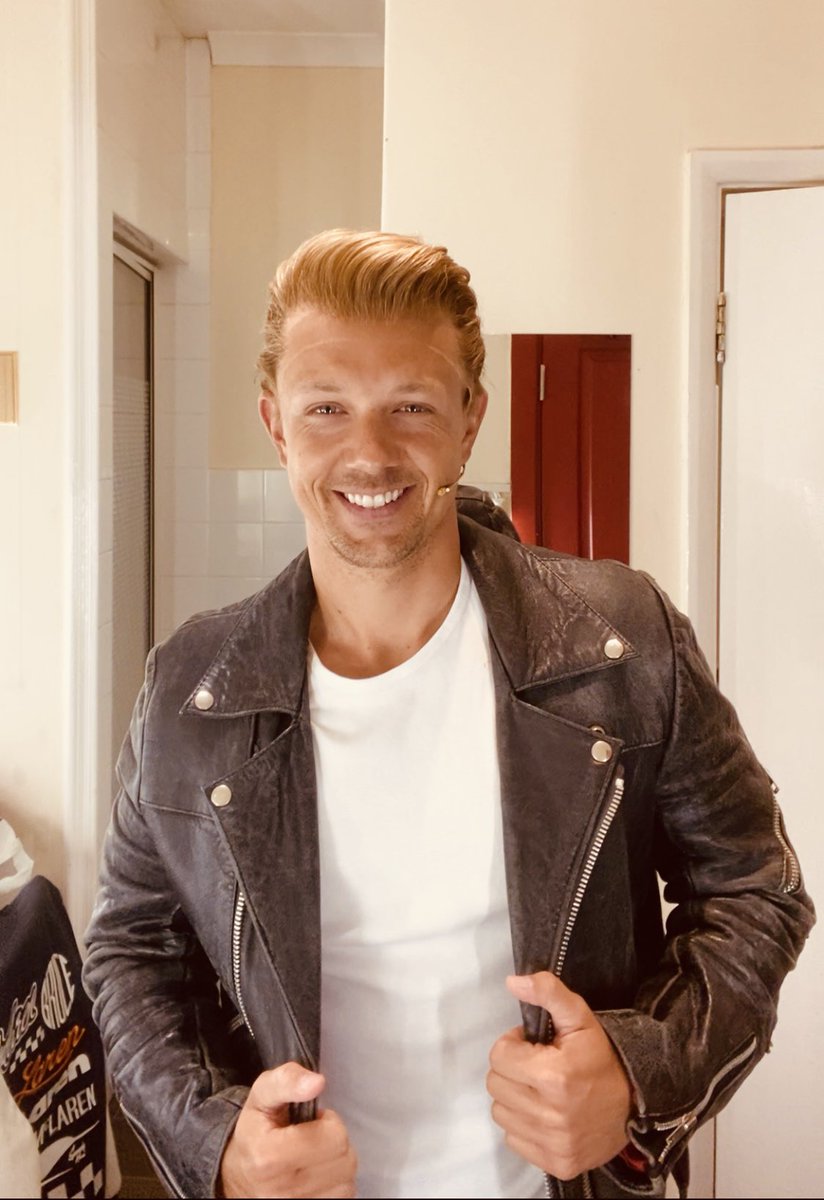 Double show as this guy today! 
Zack Mayo! 🫡 

📍Oxford 

#officerandagentlemanmusical #zackmayo #musical #oxford