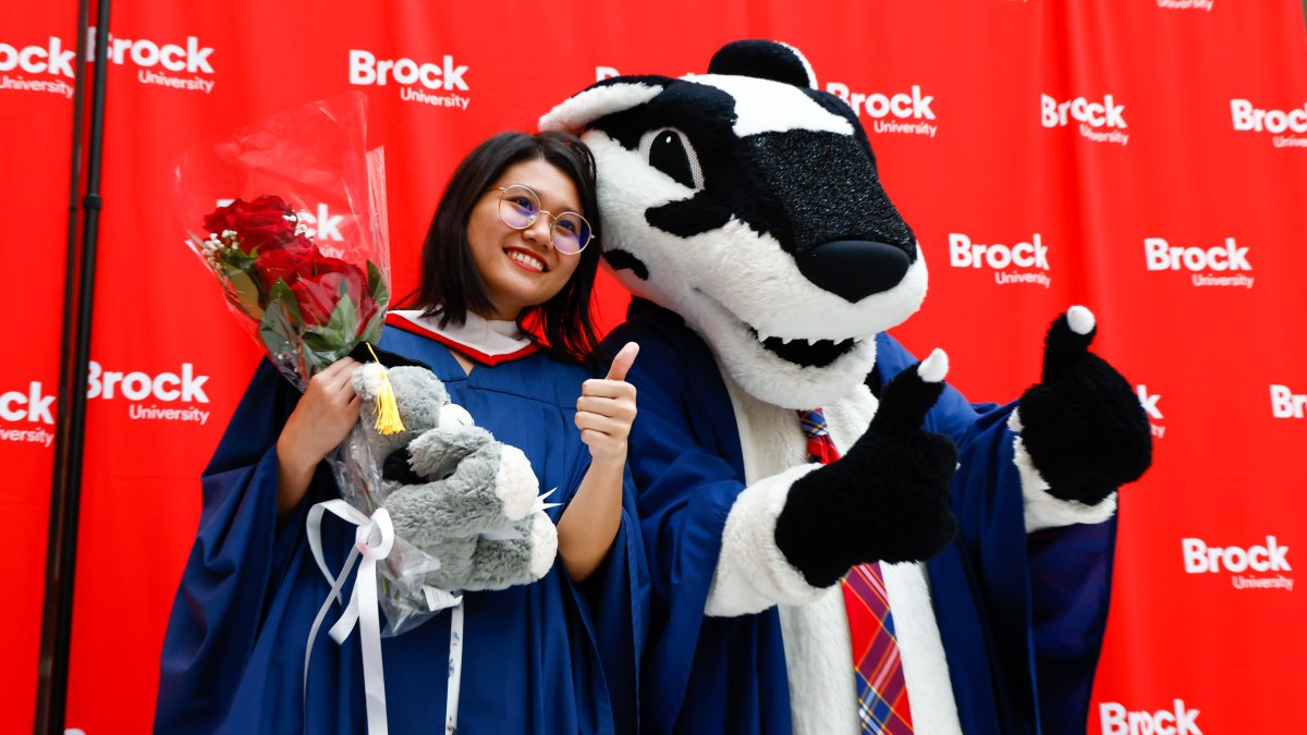 🎓 It's almost time to cross the convocation stage, #BrockUFOSS graduands! 🎓 Everything you need to know about Spring Convocation can be found here: brocku.ca/convocation/