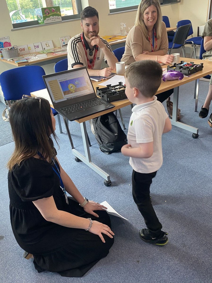 MonsterPhonics's tweet image. Thank you to all at Welshpool Primary School, Powys for an informative and enjoyable learning walk. 

The children were hugely enthusiastic about phonics learning with Monster Phonics and the impact on reading skills was clear to see 👏🏼

#schoolsinwales #phonics #learningwalk