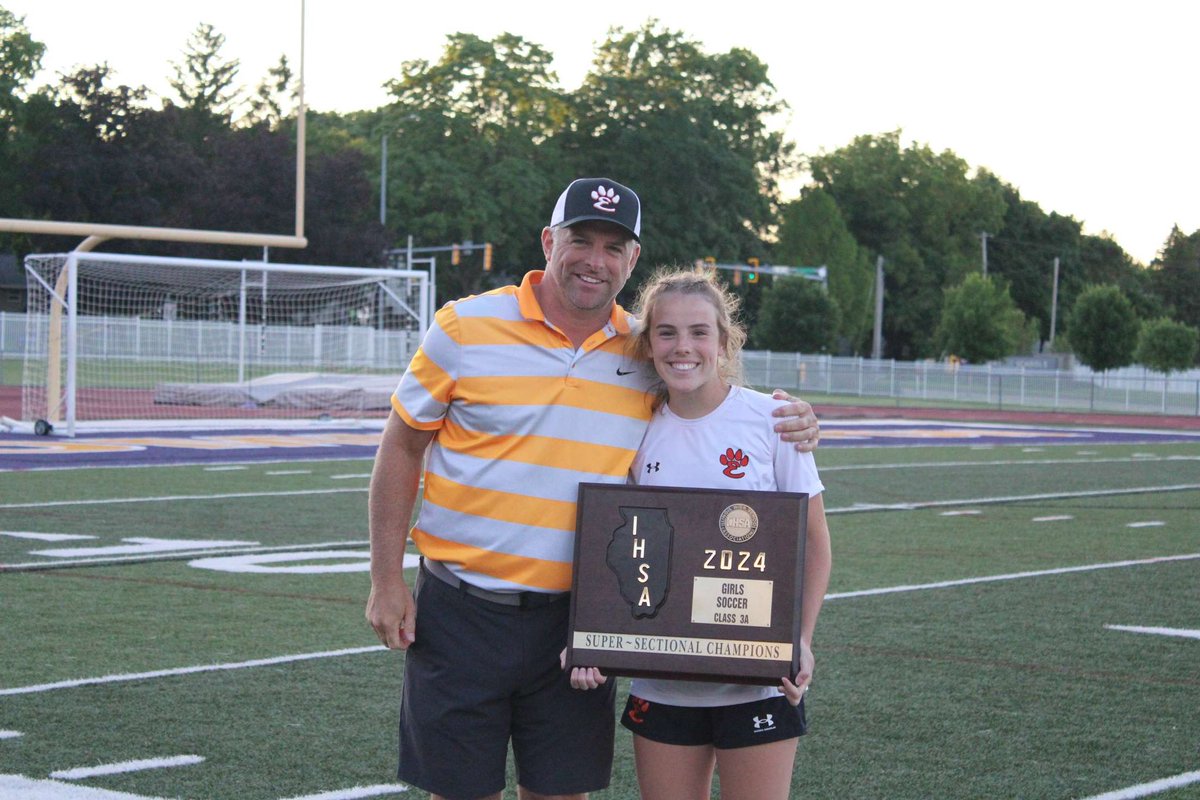 WE ARE GOING TO STATE!! A 4-1 win in our super-sectional game allows us to make Edwardsville Girls Soccer history!! We travel to Naperville on Friday to play in the state semifinals!! Roll Tigers🐅🐅 <a href="/TopDrawerSoccer/">TopDrawerSoccer</a> <a href="/ImYouthSoccer/">ECNL/GA/Recruiting/College Soccer</a>