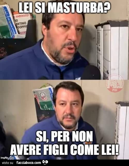 Salvini mentre intervista al citofono i cittadini italiani.