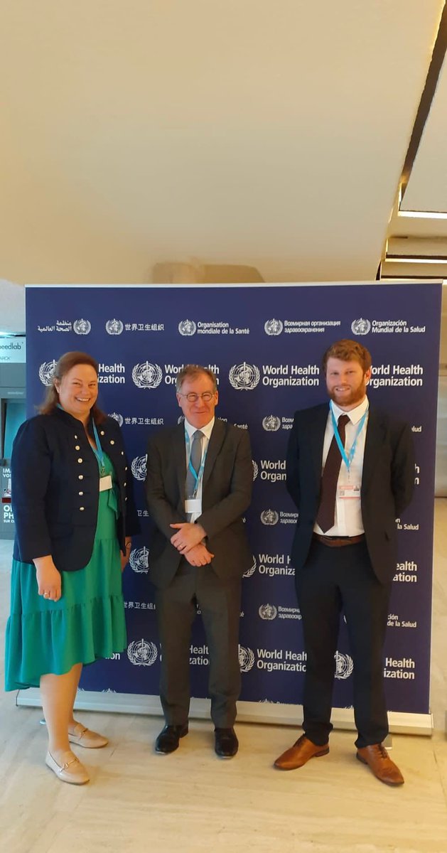 It was an honour to represent Ireland at @WHO #WHA77 in Geneva over the past 2 days. Fantastic to meet and discuss issues with Mike Ryan, WHO Deputy Director General, as well as other officials with regard to public health and tobacco. Many thanks to the Dept officials and