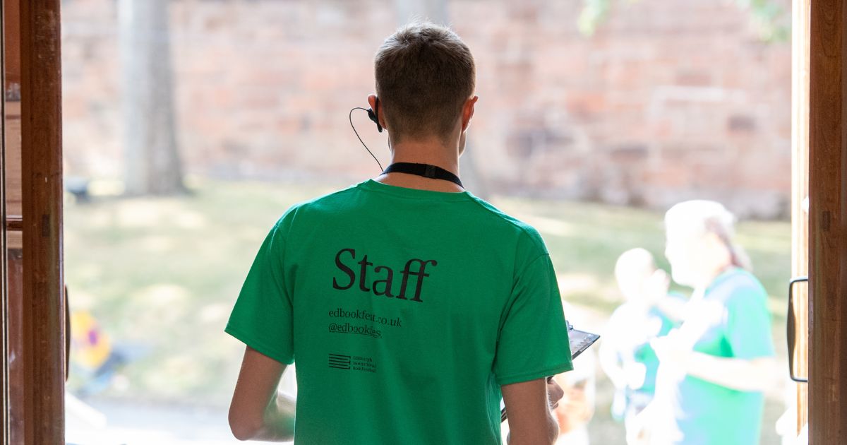 edbookfest's tweet photo. Do you want to work at the Book Festival this summer? There’s still time to apply to be part of our wonderful Front of House team 📚 We're looking for Supervisors and Assistants.

Deadline Sunday 2 June - apply now! ⏰

Find out more here: https://t.co/AqrT6tjjye https://t.co/vyVWlfsbyG