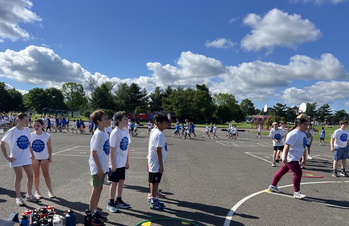 What a beautiful day for Doyle’s field day!! 💙👟👟🦅