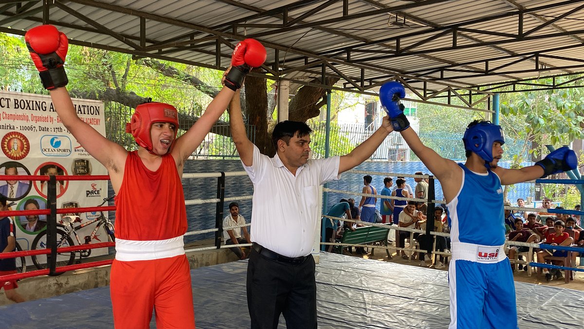 farazshere's tweet photo. Ibrahim Shere wins Gold Medal in his first ever boxing match.

Six-seven months ago, my thirteen-year-old son Ibrahim came to me, and said, "Abba, I want to be a boxer." And  the rest is history….!

#IbrahimShereWinsGold
#IbrahimShereBoxingChamp https://t.co/pGtKZkHG9f