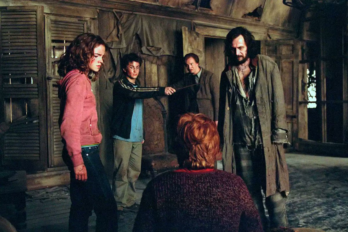 thiegonovais's tweet photo. SUCESSO ABSOLUTO! Exibidores estão abrindo novos horários e salas no dia 4 de junho devido ao sucesso e demanda de Harry Potter e o Prisioneiro de Azkaban! https://t.co/51SywkEZNN