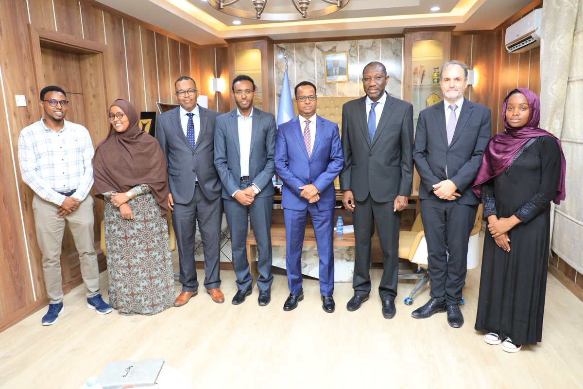 UNHabitat_Som's tweet photo. The meeting also emphasized the need for an #urban sector #working group that will bring together all #actors working in #urbanization  with the goal of streamlining development priorities. https://t.co/kmLKADCpAB