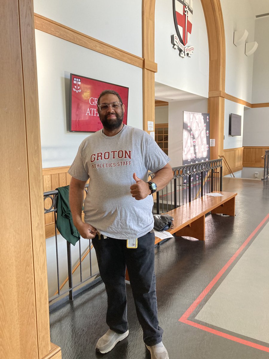 Fernando keeps our beautiful facility sparkling clean.
Much Gratitude, Fernando!