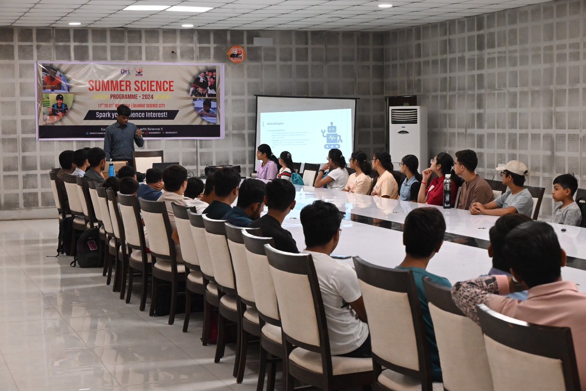 GujScienceCity's tweet image. Modern Living with Smart Solutions: Students Explored the Use of IoT Technology in Home Automation Workshops Through Hands-On Activities.  #SummerScienceProgram #chalosciencecity @indiadst @dstgujarat @jbvadar @InfoGujarat @drvrajesh
