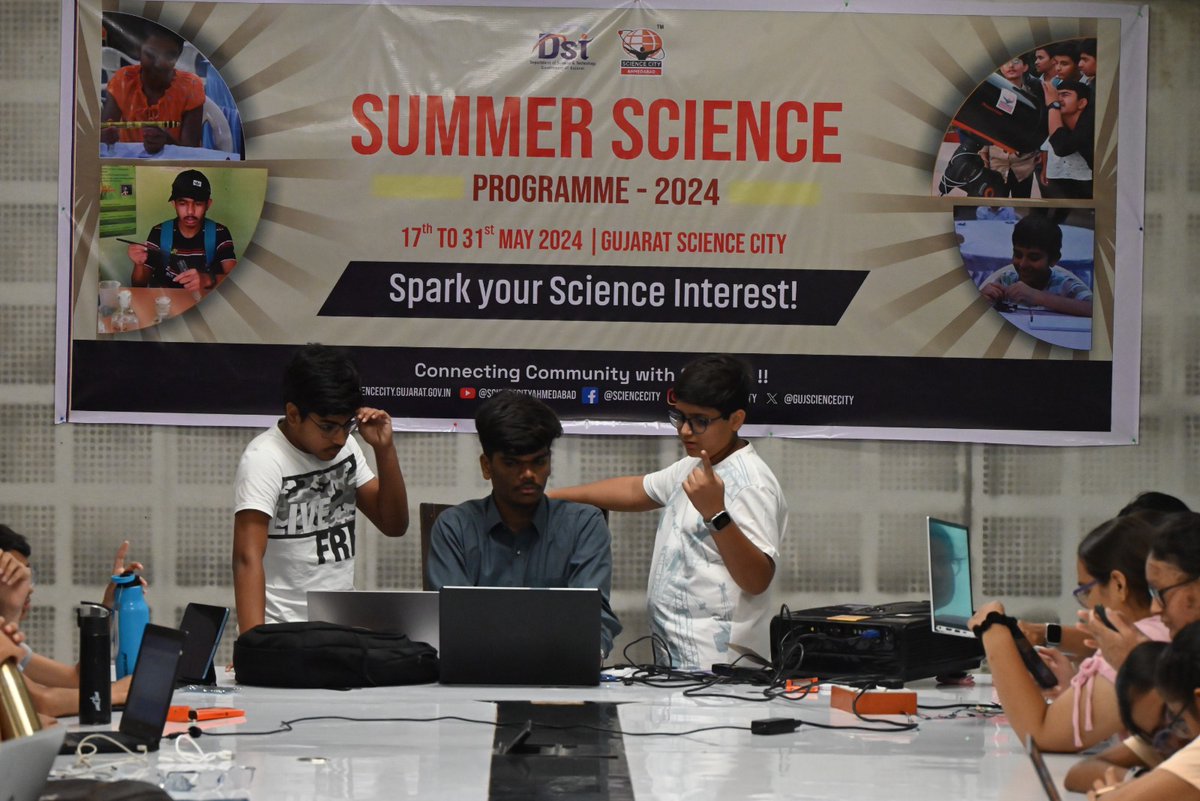 GujScienceCity's tweet image. Modern Living with Smart Solutions: Students Explored the Use of IoT Technology in Home Automation Workshops Through Hands-On Activities.  #SummerScienceProgram #chalosciencecity @indiadst @dstgujarat @jbvadar @InfoGujarat @drvrajesh