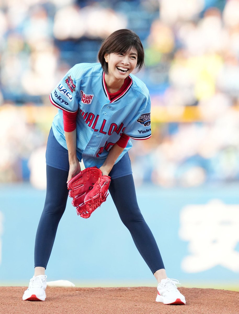 内田有紀さん48歳はウソだろ お綺麗だし可愛らしいnikkansports.com/baseball/photo…