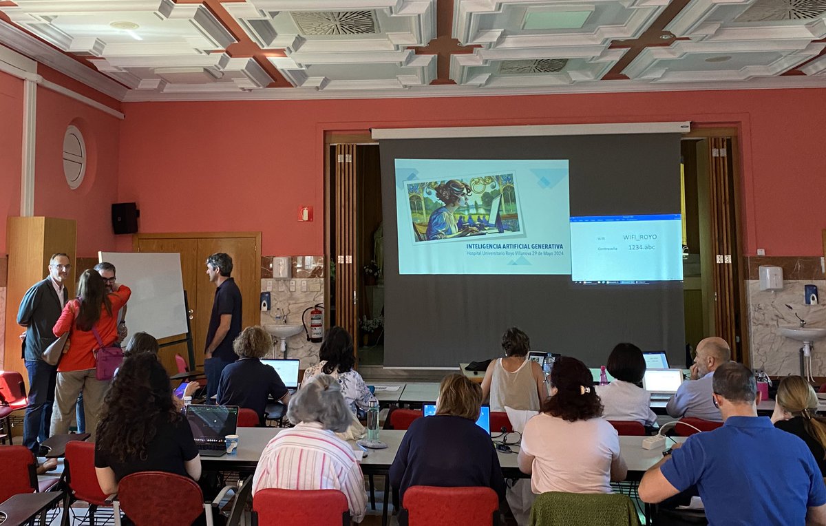 Iniciando curso sobre inteligencia artificial generativa - ChatGPT en #HospitalRoyoVillanova <a href="/joserrapa/">José Ramón Paño</a> <a href="/dani_urg/">Dani</a> <a href="/gtirado8/">Gabriel Tirado</a> 

#FrikisenChatGPT #ChatGPTMED