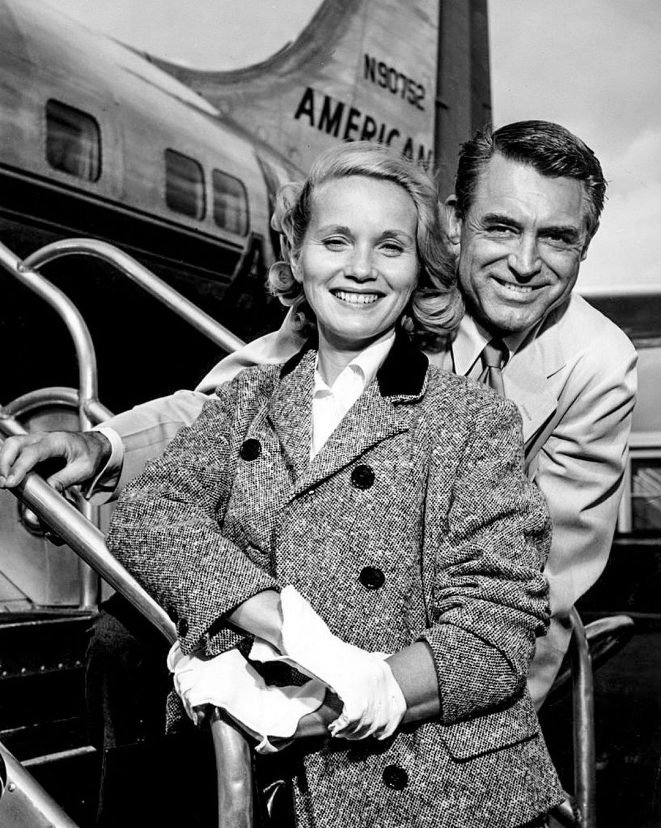 Eva Marie Saint and Cary Grant at Chicago Midway Airport filming ‘North By Northwest’ (1959)