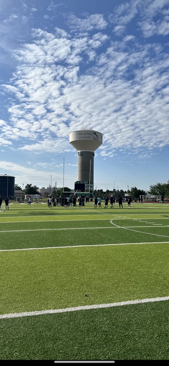 Defensive Frogs hopping around this morning. <a href="/LakeWorthISD/">Lake Worth ISD</a> <a href="/LWISDAthletics/">lakeworthathletics</a>