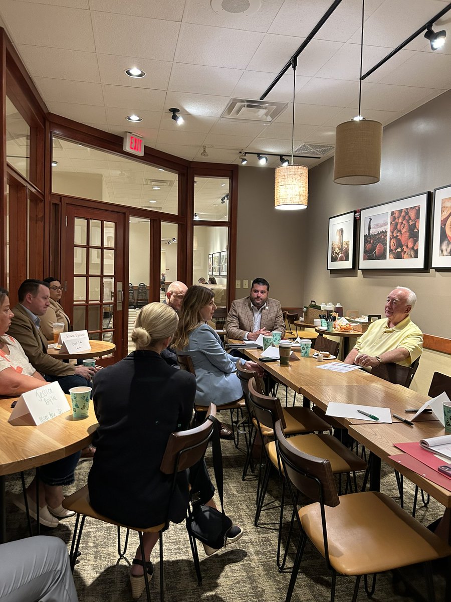 SenRobinsonPA's tweet photo. Productive meeting this morning with local school directors, PA Schools Work, and my house colleague @RepGaydos this morning. https://t.co/EUrq8S3NTD