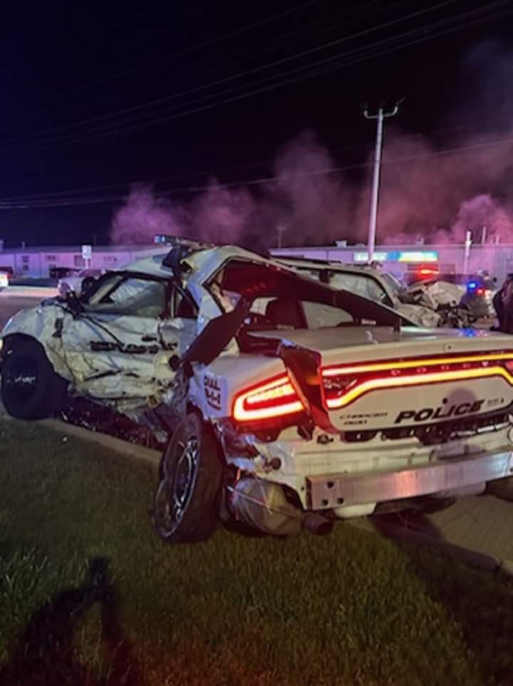 Idiot being chased by NCPD ended up totalling a police car set up at a road block. Thank God no officer was in this car at the time. Why are people so stupid?? 
📸 New Castle Police Department
