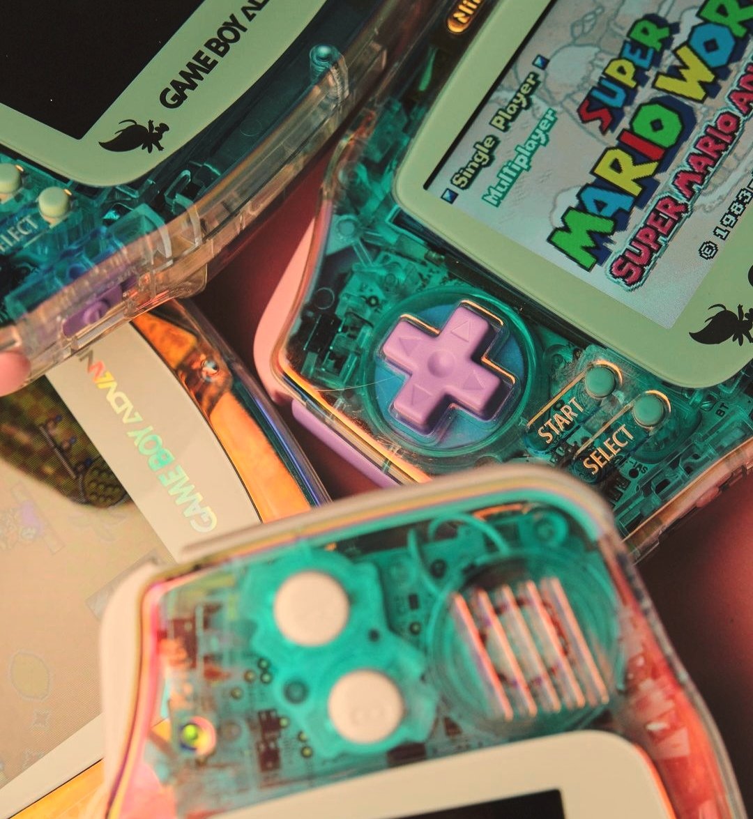 P A C K I N G 📦⚙️
Tarde de cacharreo y reorganización de maquinitas. ✨

Hacía mucho que no volvía a trastear con mis GBA ¡Qué ganas tenía!

Mi momento de desconexión del mundo 😶‍🌫️ ¿Y el vuestro?
