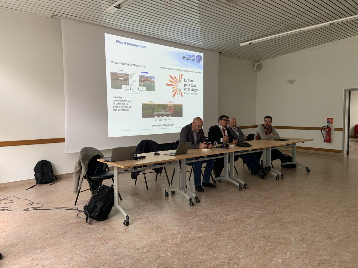 #fibre optique. La #fibre optique arrive à #Liffré. Près de 4 000 foyers et entreprises sont éligibles à la fibre optique.