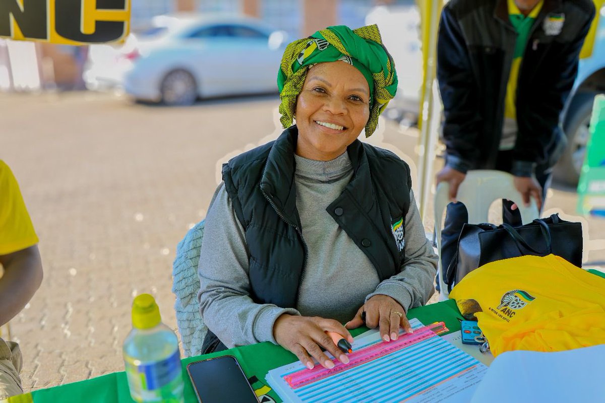 [PROVINCIAL SECRETARY CASTS HIS VOTE]  🗳️

Cde. Deshi Ngxanga, Provincial Secretary of the ANC in the Northern Cape, making his voice heard by casting his vote at Batleleur Guesthouse in Hillcrest, Kimberley.

 #letsdomoretogether
#VoteANC
#NorthernCape
#iamvotinganc
🖤💚💛