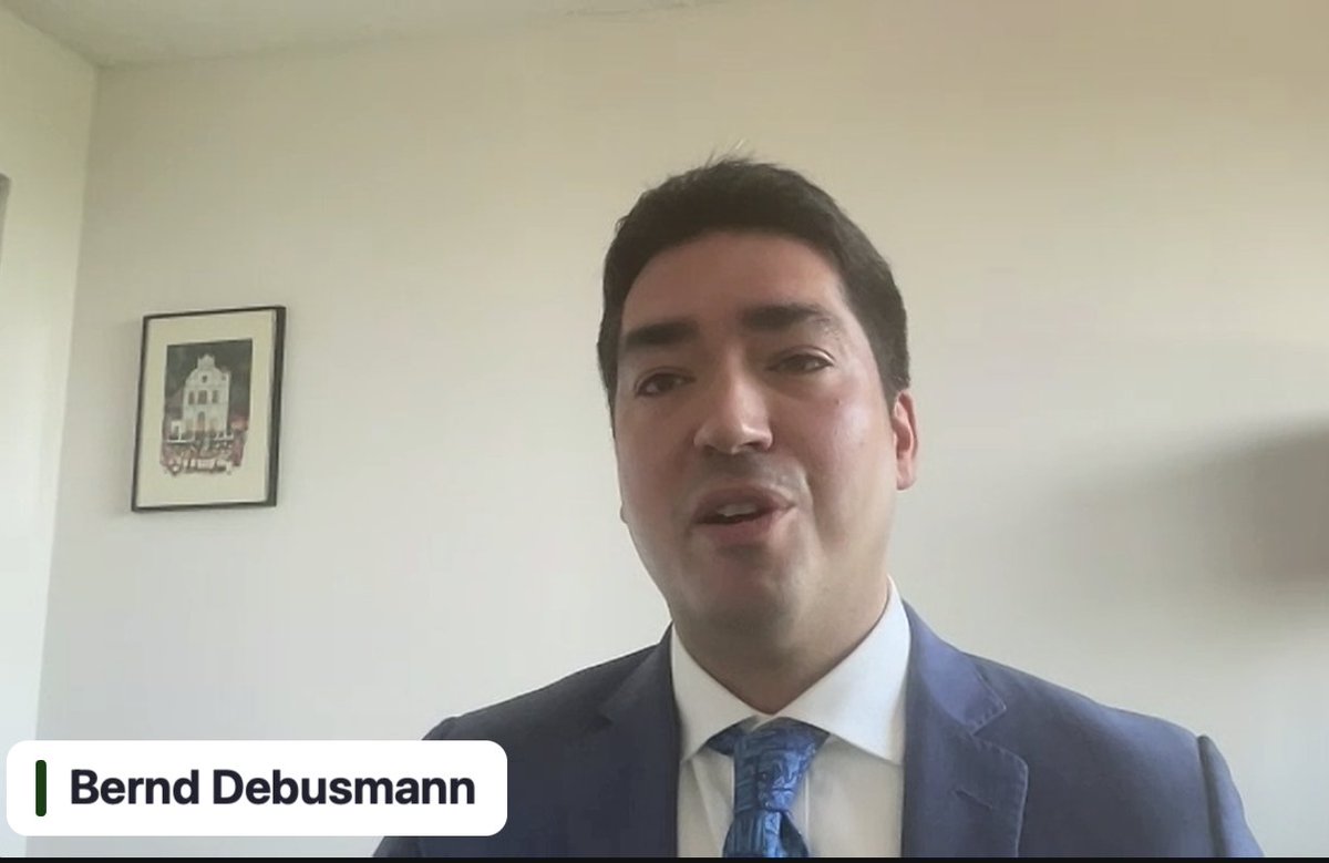 Proud wife moment. Listening to <a href="/BernieDebusmann/">Bernd Debusmann Jr</a> talk about his career as a journalist previously covering Latin America and issues related to freedom of the press at <a href="/TheWilsonCenter/">The Wilson Center</a>'s Mexico Institute today.