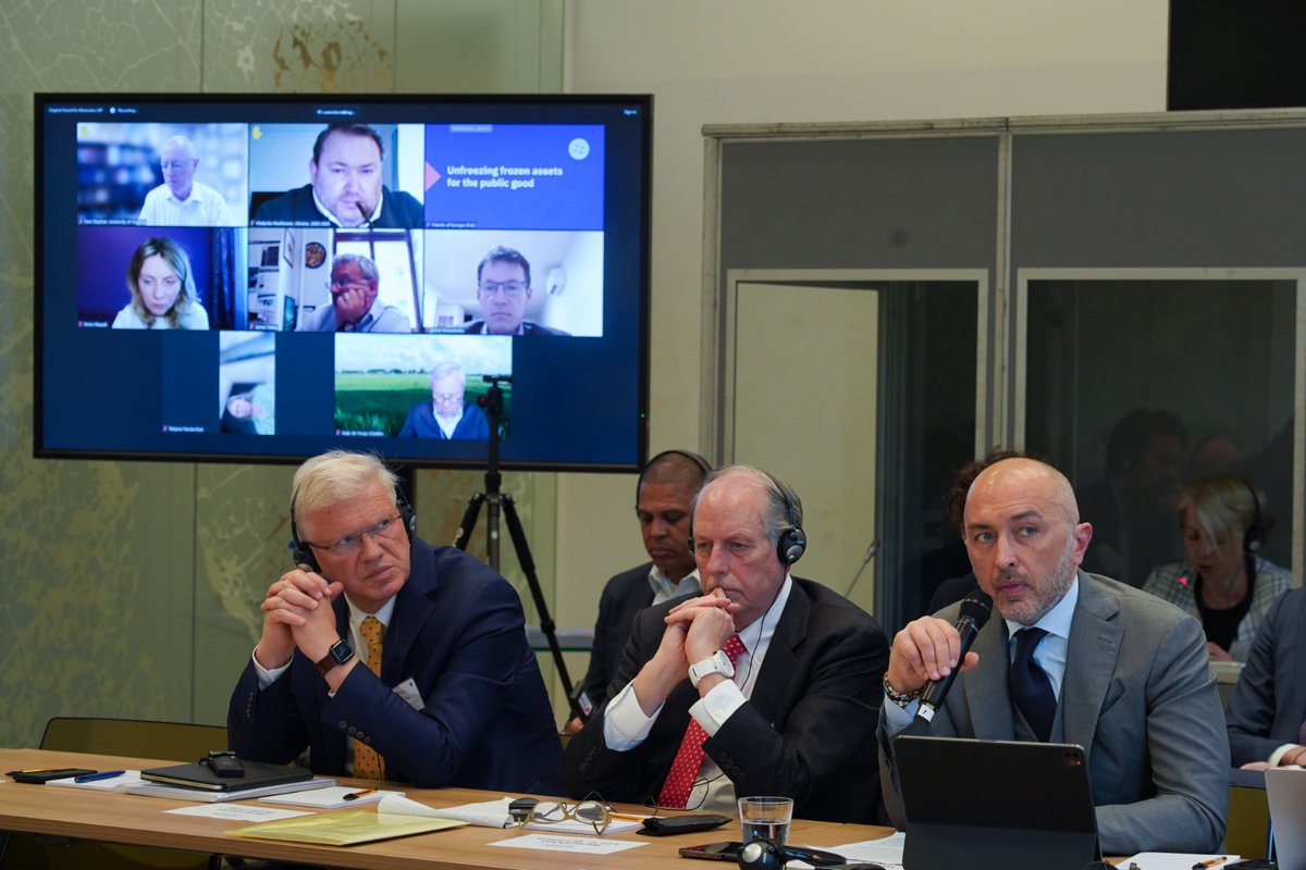NBUkraine's tweet photo. 1/ What needs to be done to grant #Ukraine access to frozen russian assets? This topic was discussed at the roundtable Unfreezing Frozen Assets for the Good of the People within #UkraineSecurityForum in Brussels.
#MakeRussiaPay https://t.co/we0RTbjdLz