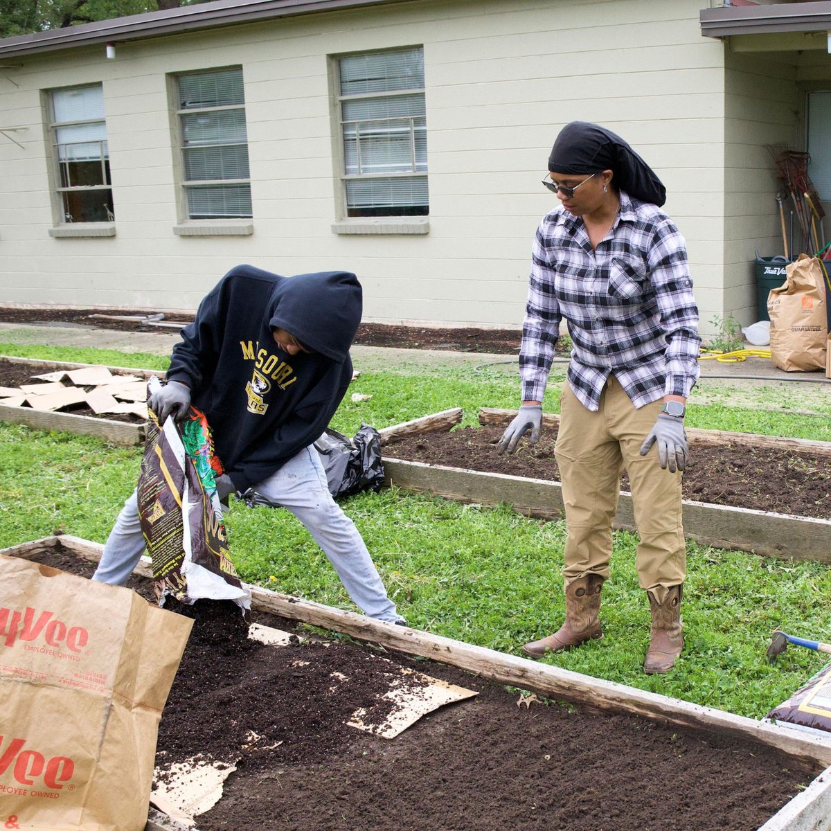 Bridge Leadership Academy tweet media