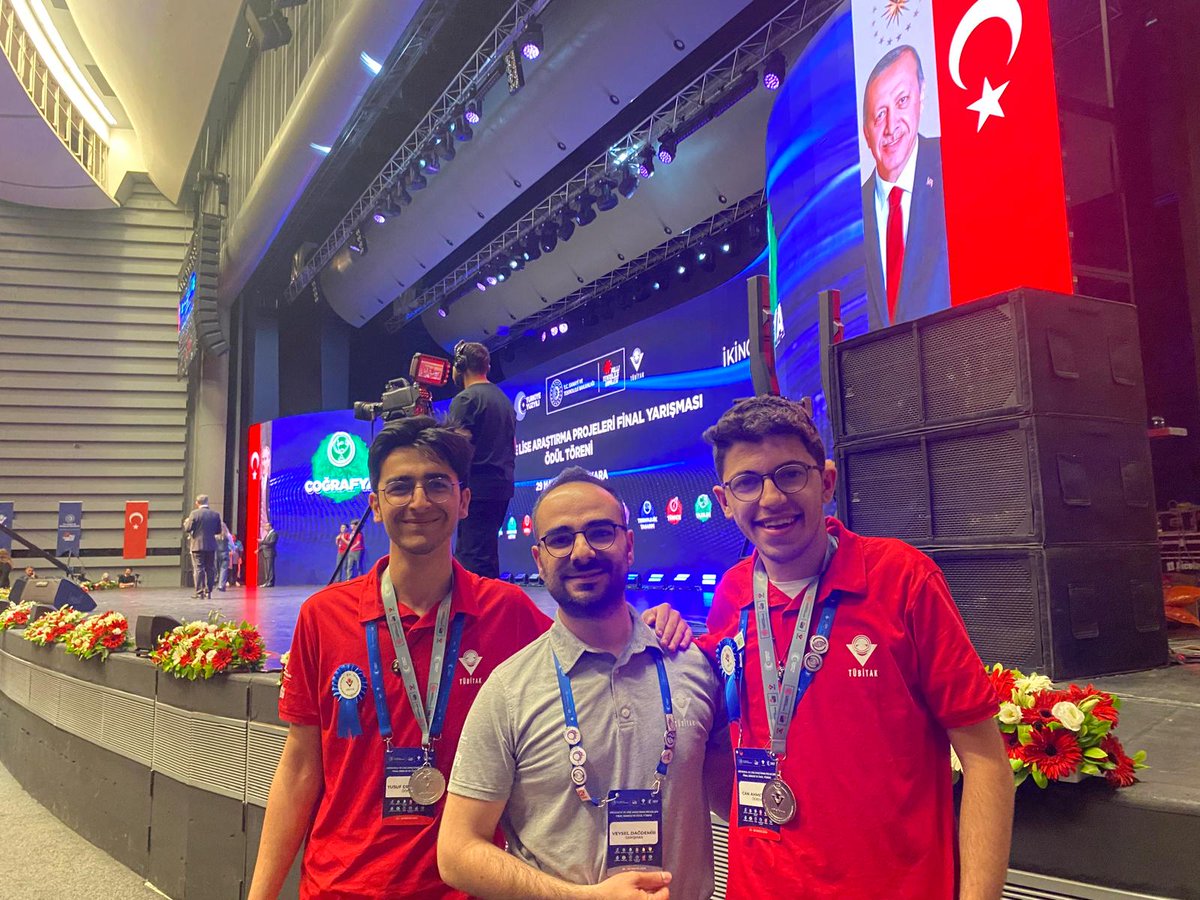 Erzurum_Mem's tweet photo. TÜBİTAK Lise Öğrencileri Proje Yarışması Türkiye Finali'nde;
🥈 Şükrüpaşa Anadolu Lisesi Türkiye 2️⃣.si
📌Tekman Anadolu Lisesi ve  Remzi Sakaoğlu BİLSEM Türkiye 3️⃣.sü olmuş
📌Tekman Anadolu İmam Hatip Lisesi ve Palandöken Remzi Sakaoğlu BİLSEM
teşvik ödülüne layık görülmüşlerdir. https://t.co/V9fkoe2g37