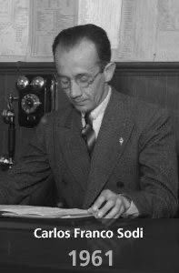 Don Carlos Franco Sodi (1904-1961) fue un notable jurista, Profesor de Derecho Penal y de Procesal Penal.

Autor del libro “El Procedimiento Penal Mexicano”

Fundador de la @AcadMexCienPen y Procurador General de la República.

#SapereAude