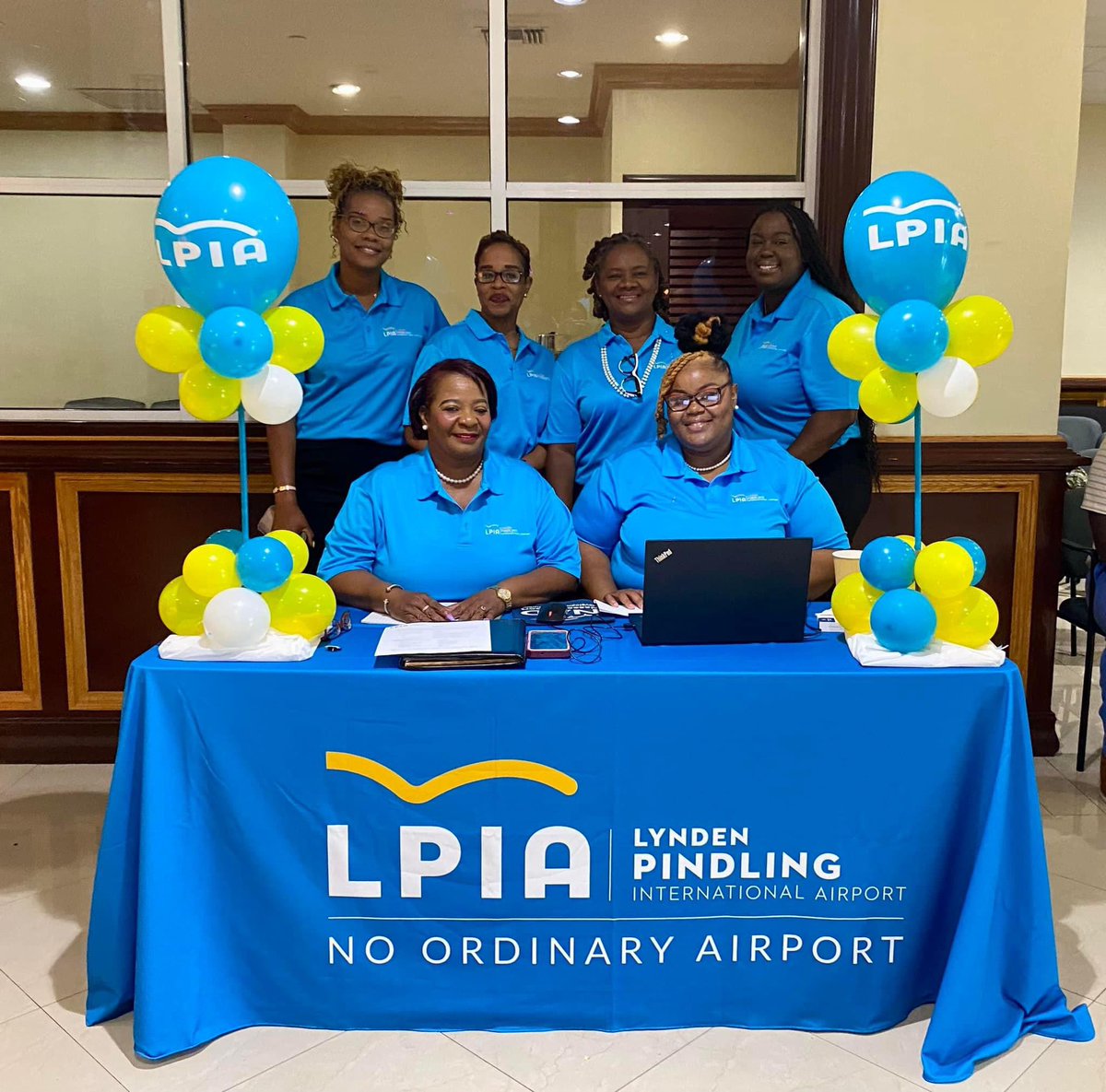 Lynden Pindling International Airport - LPIA team is onsite and ready to meet you at today’s job fair ! 

#DOLBahamas #LPIA #NTA #JobFair