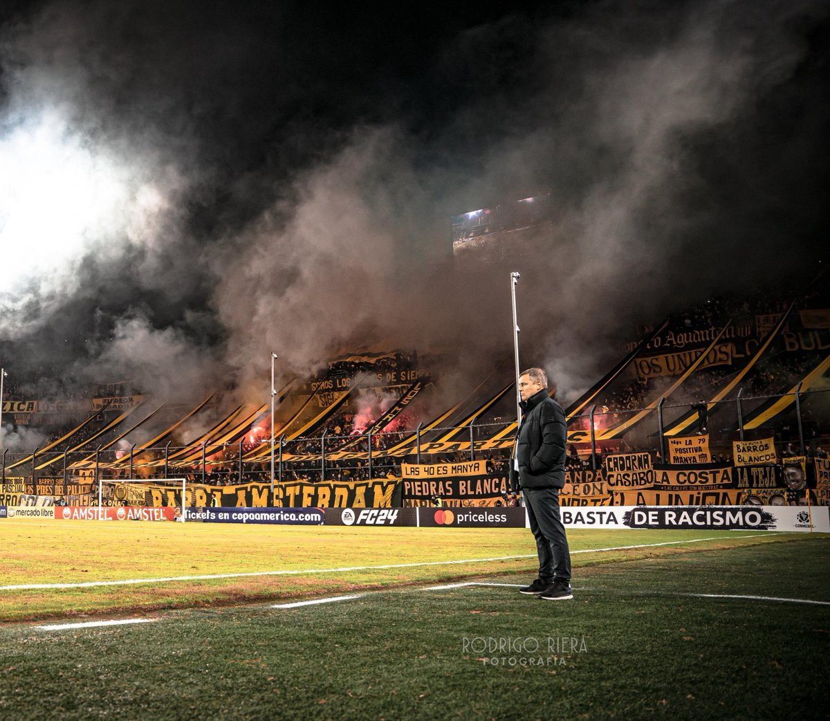 FTrucce18's tweet photo. “La gente de Peñarol me hace feliz”

-Diego Aguirre - @OficialCAP https://t.co/OocNBCk9Qb