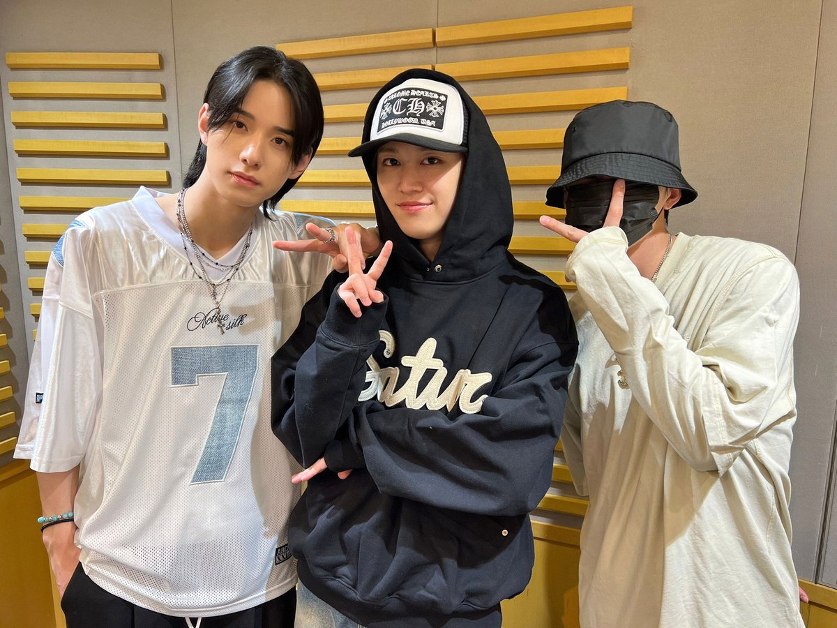 official_jo1's tweet photo. ニッポン放送
《 #JO1 のオールナイトニッポンX 》
#川西拓実 #佐藤景瑚 #白岩瑠姫 が
出演させていただきました！

ありがとうございました！

#JO1ANNX https://t.co/2Ln0rGiAgN