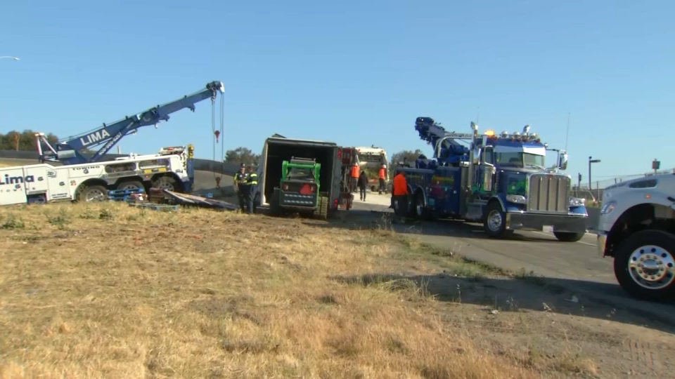 UPDATE: A typically busy transition between two major freeway corridors in San Jose remains shut down hours after a big-rig filled with about 40,000 pounds of strawberries overturned. nbcbay.com/n93cIYN