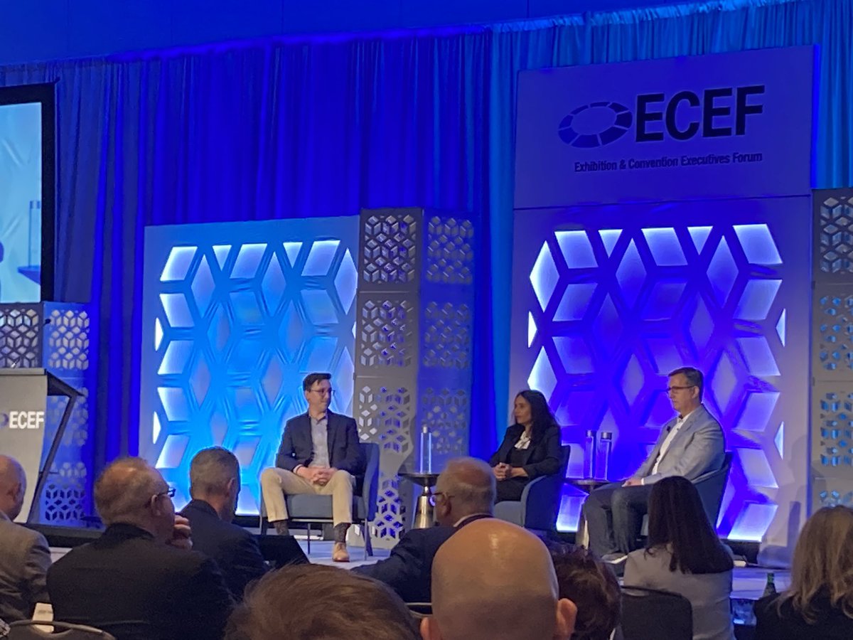 stephselesnick's tweet image. Full room at #ecef