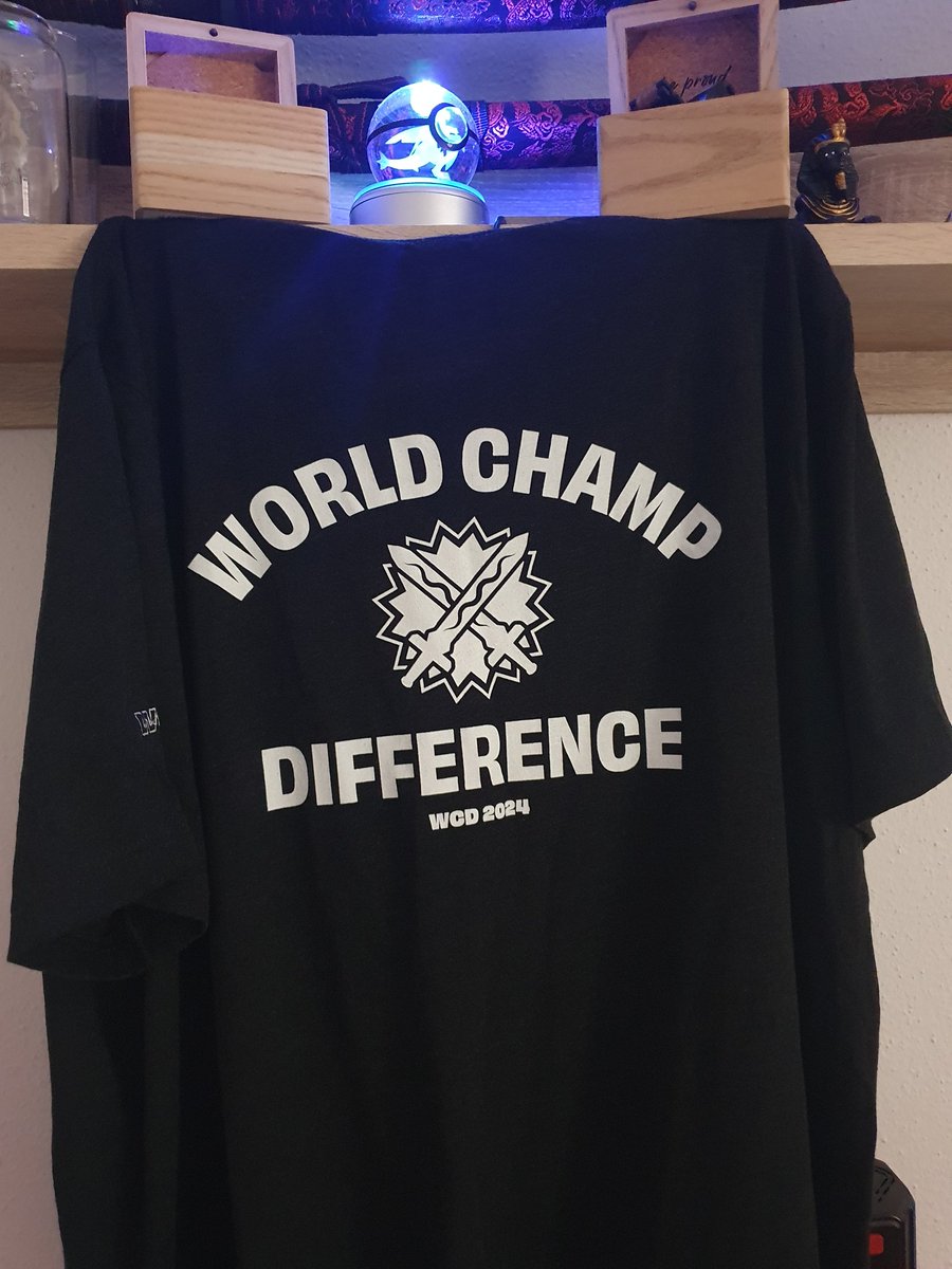 Finally got a Part of that World Champ Diffrence Baby
Really happy with the great Design <a href="/WolfeyGlick/">Wolfey</a>