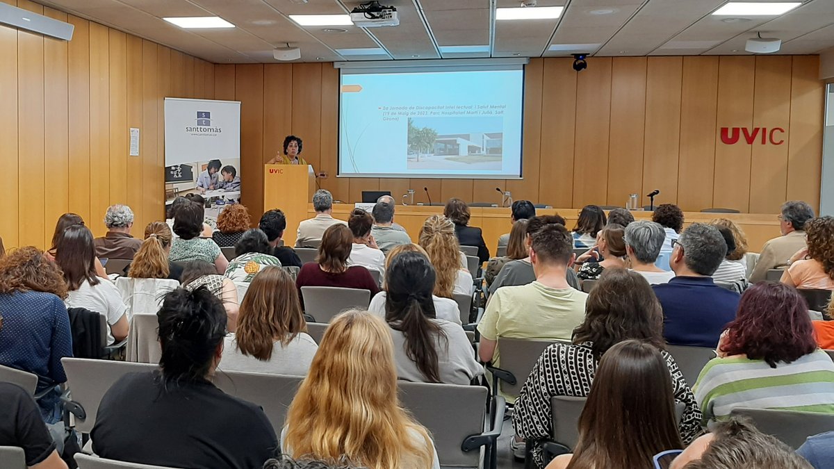 Més de 70 persones assisteixen a la presentació a Osona de la publicació #SalutMental i #DisCapacitat Intel·lectual organitzada per Sant Tomàs amb la col·laboració de @granesfundacio i @_dincat 

📰 shorturl.at/GZ0Zh