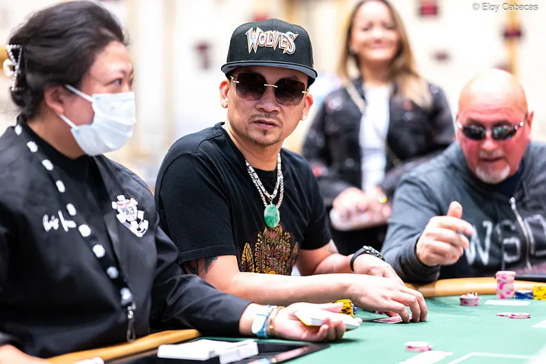 #WSOP2024

Hoy se juega el Día 2⃣ del Evento #1 Champions Reunion 5K y siguen 7 champs del ME: 

Qui Nguyen: 663K
Dan Harrington: 395K
Jamie Gold: 331K
Daniel Weinman: 269K
Greg Merson: 209K
Joe McKeehen: 139K
Huck Seed: 88K

Jugadores: 99/493
ITM: 74
🏆: $408K

📸 @EloyCabacas