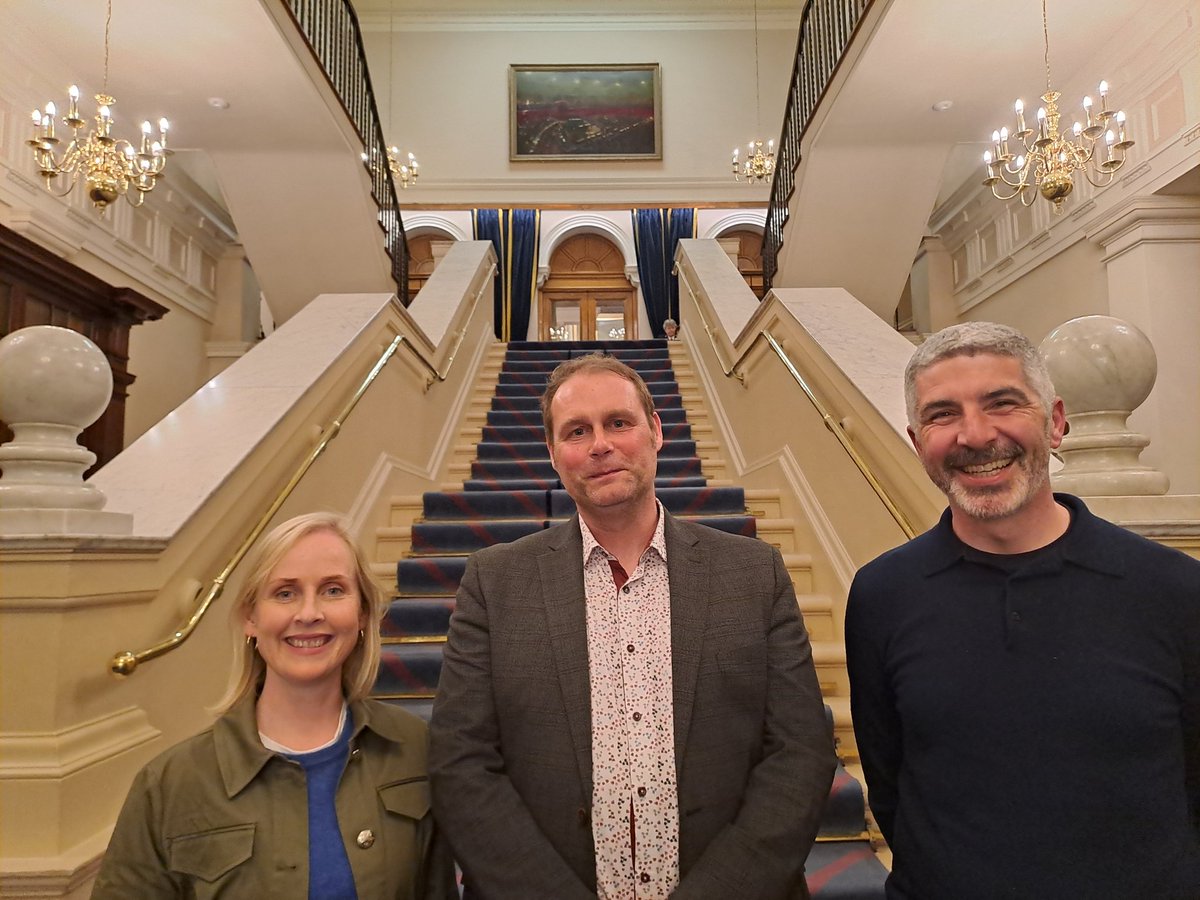 MarcKC_Green's tweet image. Delighted to welcome @futuregencymru Commissioner @derekwalker_ to Leinster House yesterday ahead of his attendance @The_Wheel_IRL's conference earlier. A happy coincidence he was in Dublin the week that my bill on a Commission for Future Generations reaches 2nd Stage. #FutureGen